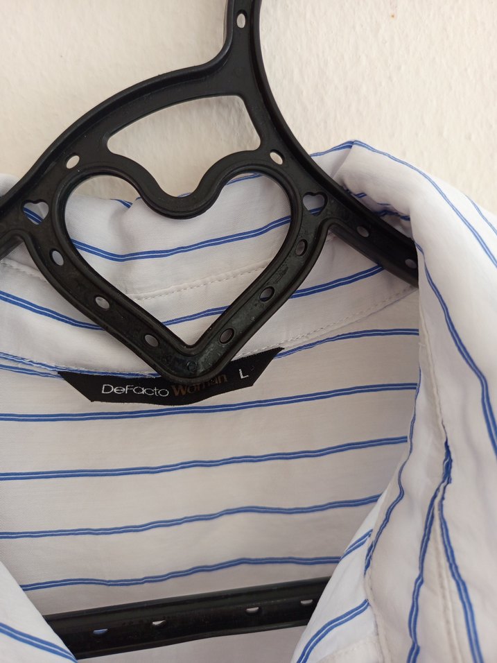 Beyaz Çizgili Kısa Kollu gömlek m-/ - Görsel 3