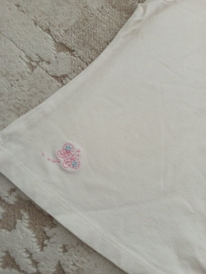 Kız Çocuk Nakışlı Beyaz Kolsuz Tişört - Görsel 3