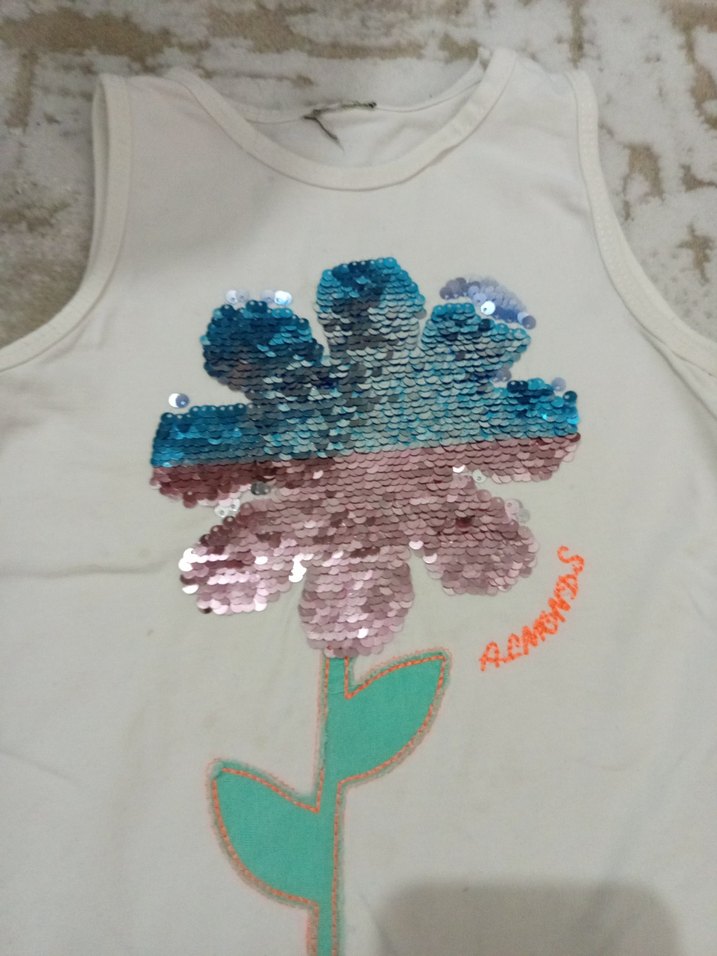 Kız Çocuk Payetli Çiçekli Beyaz Tişört - Görsel 2