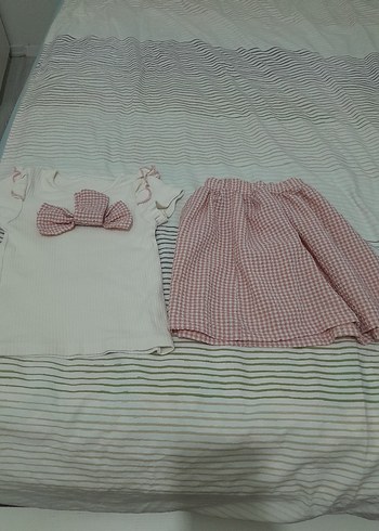 Pembe Fiyonk Detaylı Kız Bebek Takımı 3 4 yas