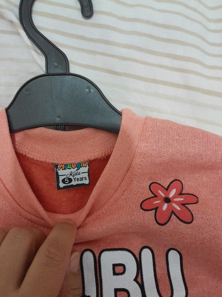 5 yas Kız Çocuk Pembe Baskılı Triko Eşofman Takımı - Görsel 3