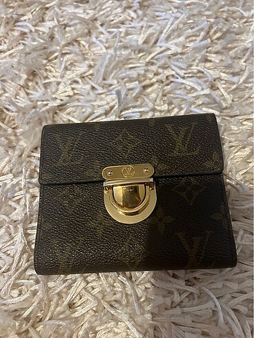 Louis Vuitton cuzdan