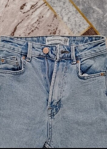 Stradivarius Jeann