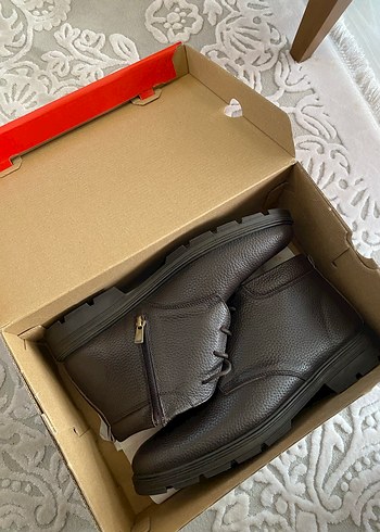 Klasik Kahverengi Deri Bağcıklı Erkek Bot - Görsel 2