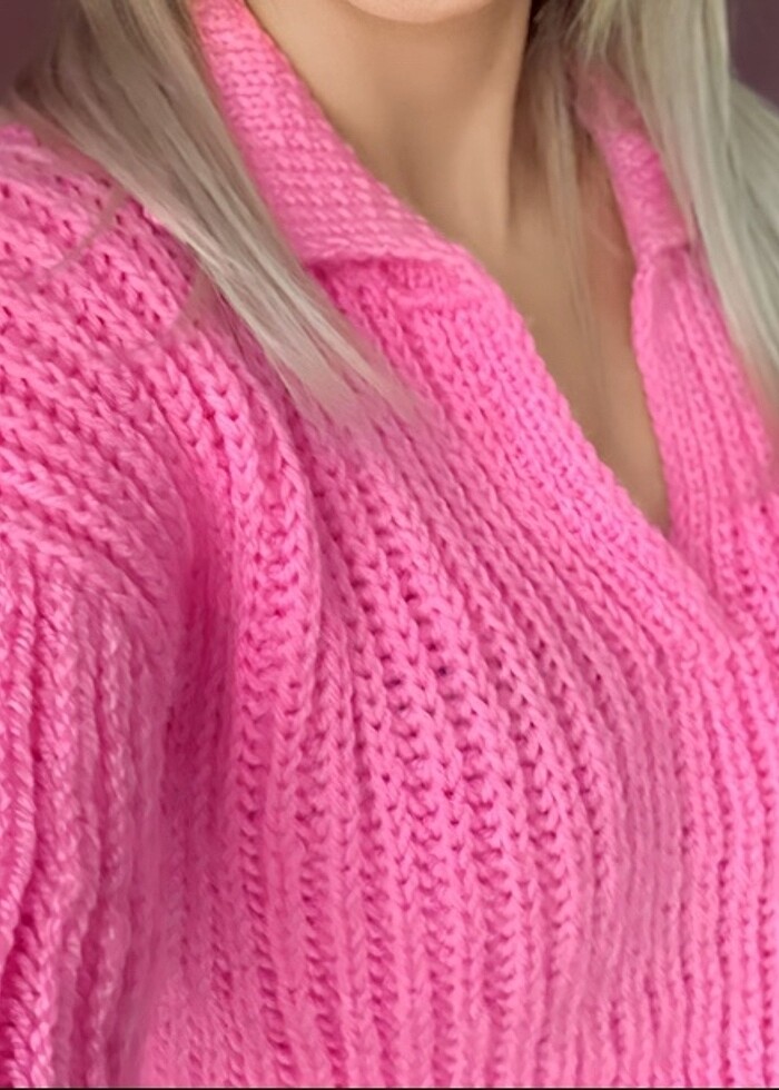 El örgüsü şeker pembesi crop ve yakalı kazak - Görsel 4