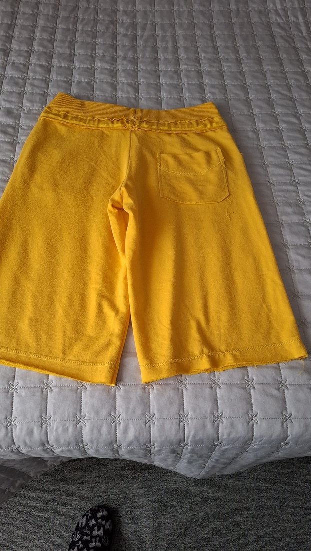 Sarı Rahat Kesim Mini Şort - Görsel 2