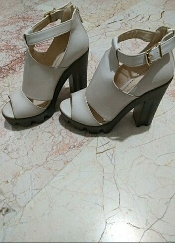 Kadın Kalın Topuk Ayakkabı - Görsel 3