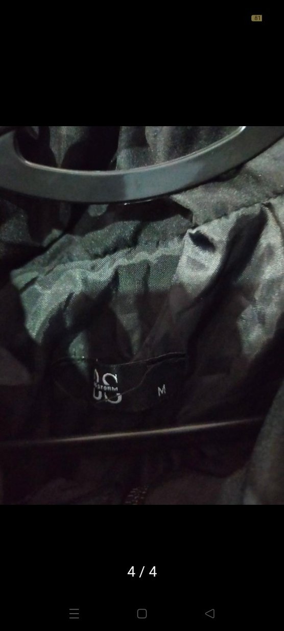 Siyah Fermuarlı Yüksek Yakalı Kadın Yelek - Görsel 4