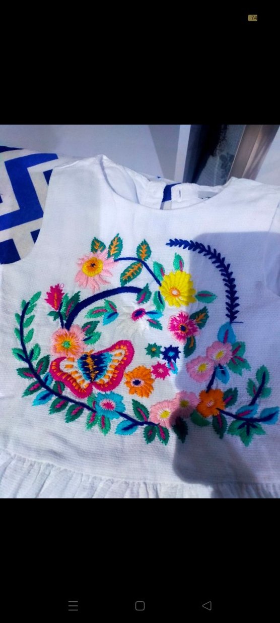 Çiçek İşlemeli Beyaz Kız Çocuk Elbisesi - Görsel 2