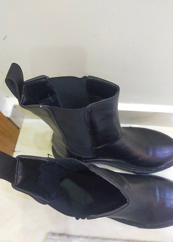 Kadın Siyah Deri Düz Topuklu Bot - Görsel 6