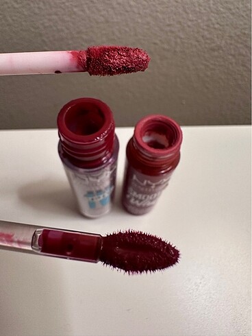  Beden bordo Renk NYX Ruj Seti (Gloss Serum & Smooth Whip)