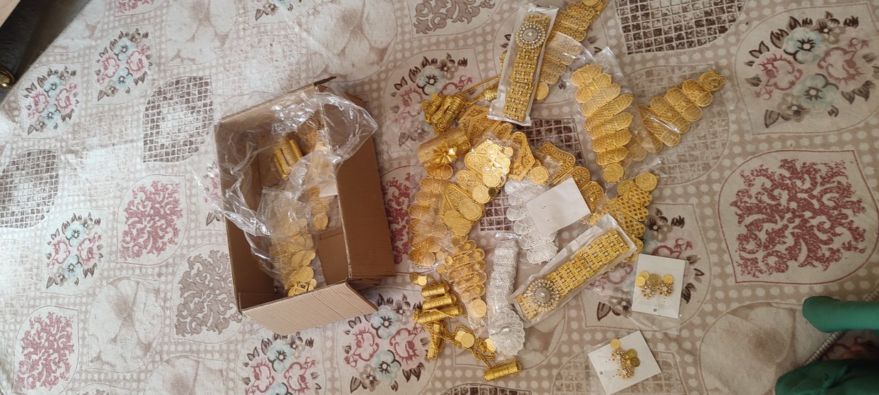 Dantel İşlemeli Altın Renk Kadın El Zinciri - Görsel 3