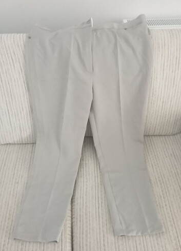 Bilek boy pantolon 50 beden,48 e de olur