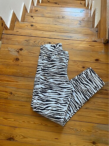Zebra desenli pantolon