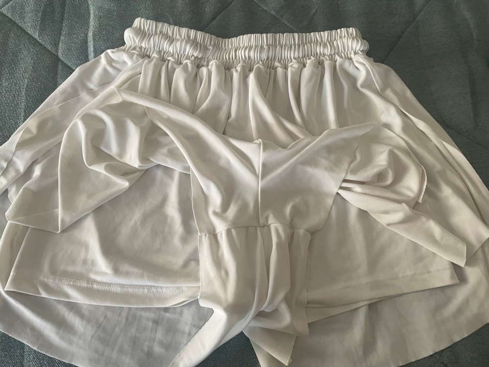 Beyaz Piliseli  saten şort - Görsel 2