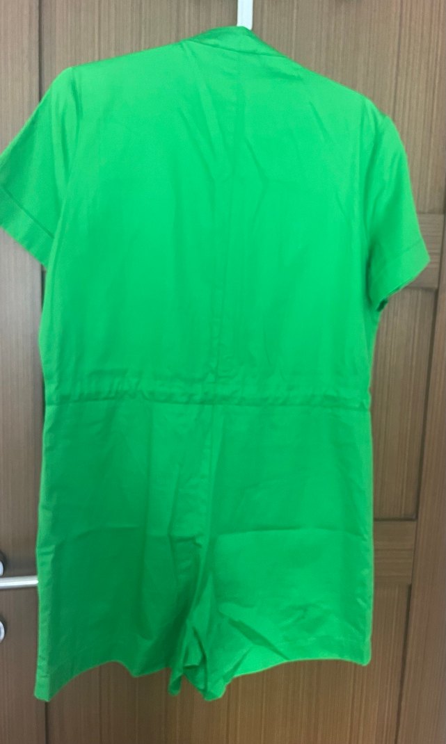 Düğmeli Yeşil Kısa Tulum - Görsel 3