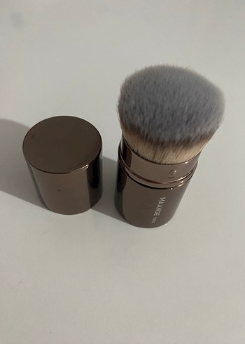 Diğer MAANGE Kapatıcı Makyaj Fırçası