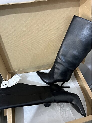 36 Beden siyah Renk Zara çizme