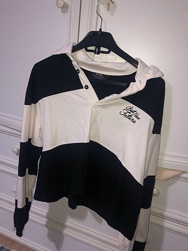 m Beden Bershka sweatshirt