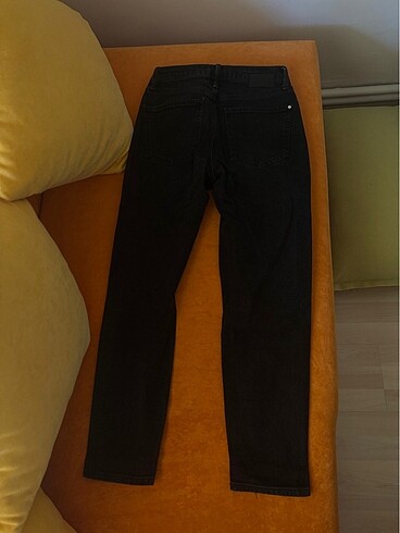 34 Beden siyah jean 1 kere giyildi
