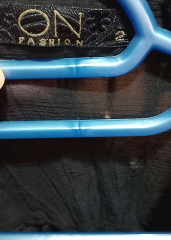 On Fashion Düğmeli Siyah Şifon Bluz