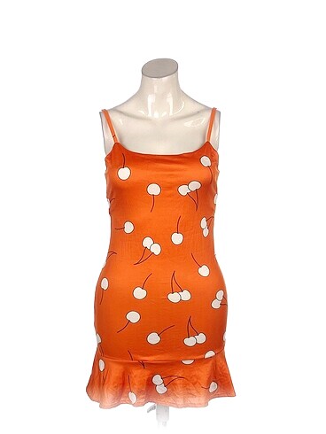 PreLoved Kısa Elbise %70 İndirimli.