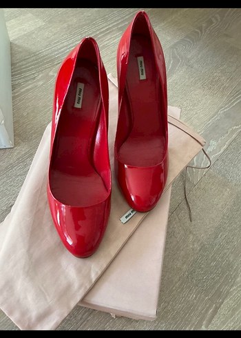 35 Beden Parlak Kırmızı Stiletto Topuklu Kadın Ayakkabı