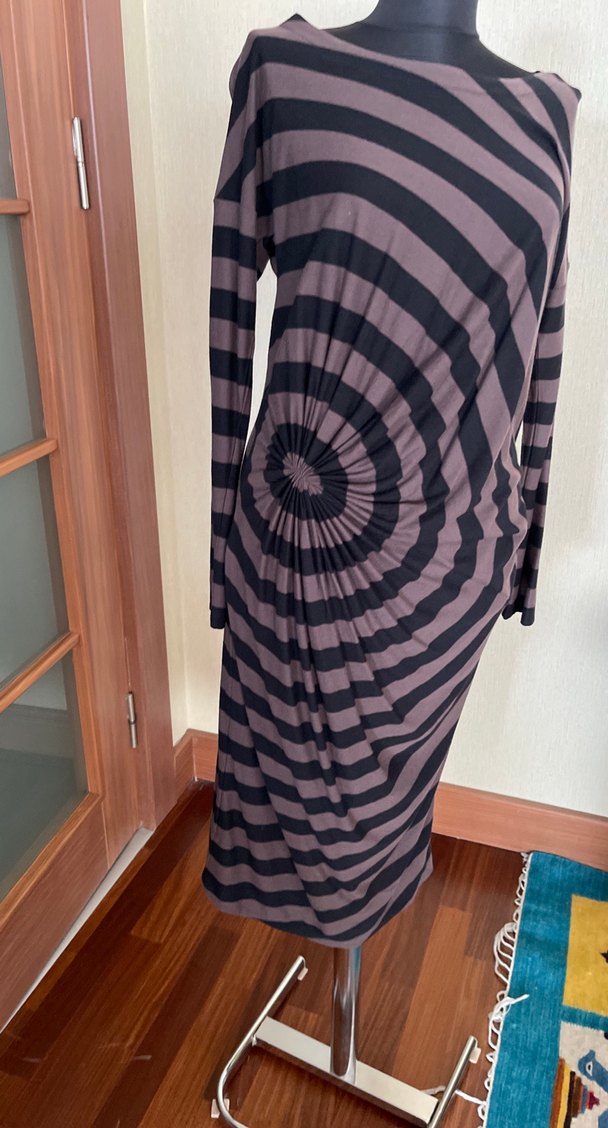 Kahverengi Zebra Desenli Uzun Drapeli Elbise - Görsel 4