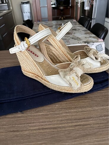 37 Beden Prada platform bilekten bağlı fiyonklu ayakkabı
