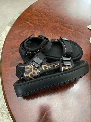 Zara Zara sandalet