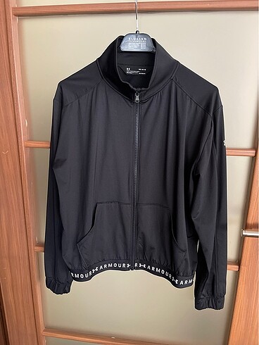 Under armour yazlık spor dış giyim