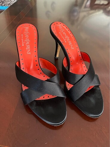Yves Saint Laurent terlik
