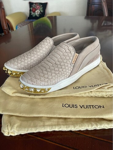 Louis Vuitton LV babet