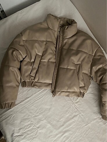 Pull and Bear Suni Deri şişme mont