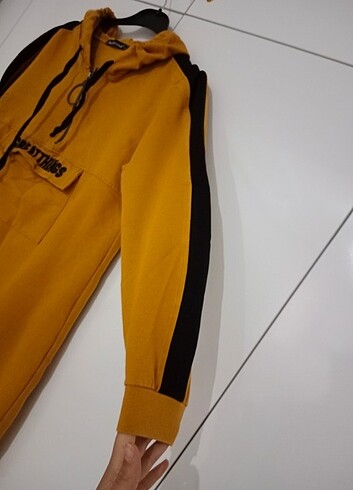 Kapşonlu sweatshirt 