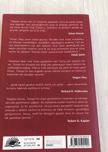 Hilal ve Yıldız - İki Dünya Arasında Türkiye