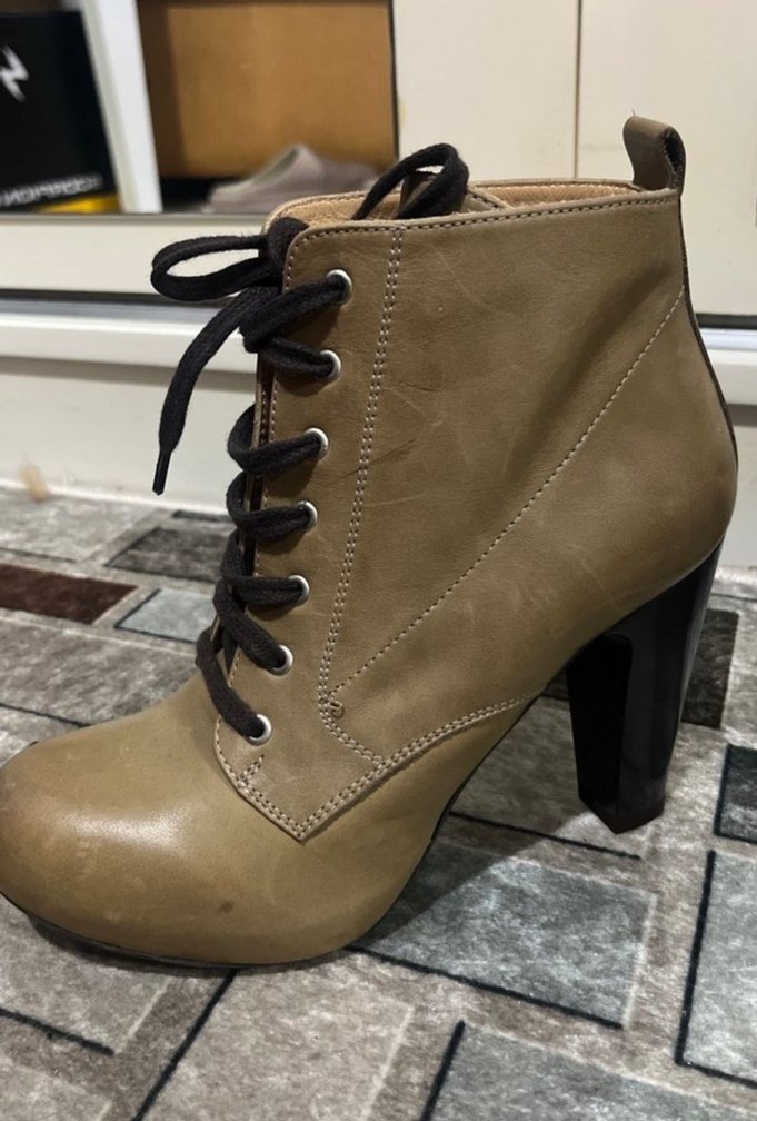 Bej Deri Bağcıklı Kadın Yüksek Topuklu Bot - Görsel 2