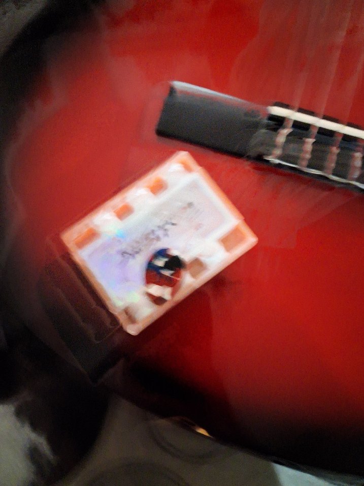 Kırmızı klasik gitar - Görsel 4