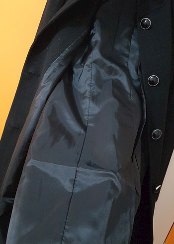 Düğmeli Siyah Kaban - Görsel 6