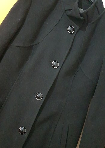 Düğmeli Siyah Kaban - Görsel 5