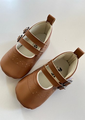 Diğer Kız Bebek Parlak Kahverengi Deri Ayakkabı