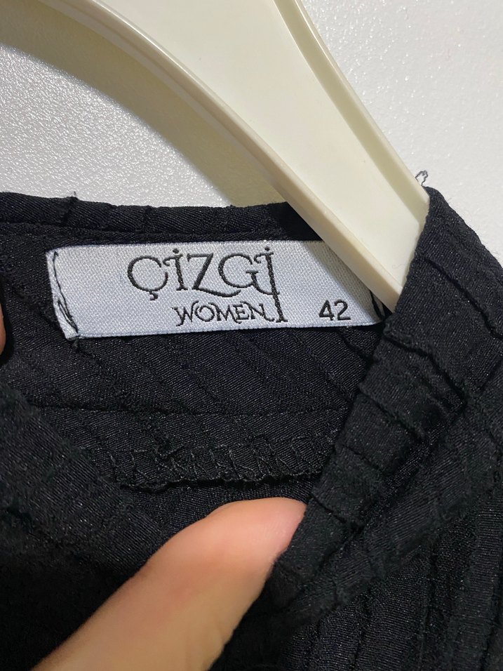 Uzun Kollu Siyah dar kesim Keten Bluz - Görsel 2