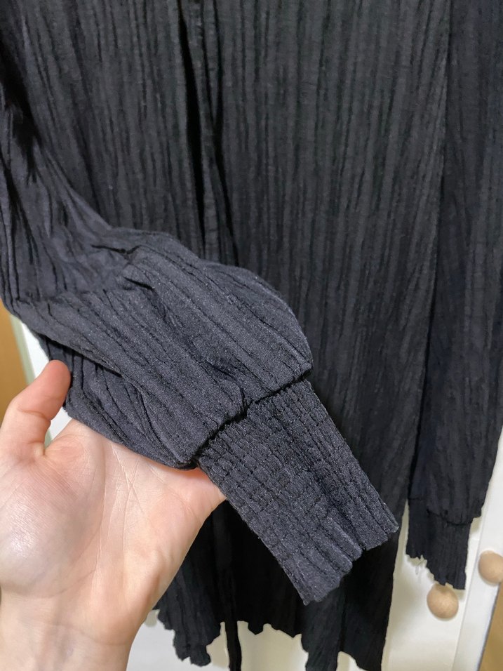 Uzun Kollu Siyah dar kesim Keten Bluz - Görsel 3