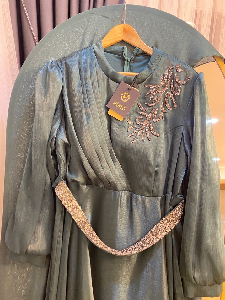 Nakışlı Drapeli Uzun Kadın Elbise - Görsel 4