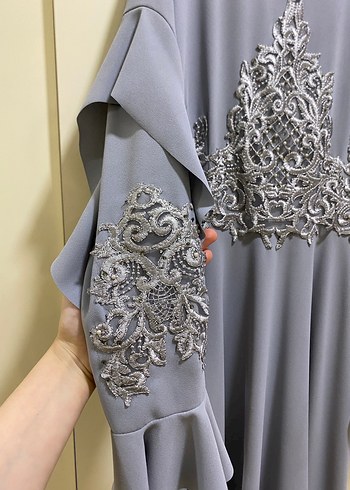 Nakışlı Gri Uzun Abiye Elbise - Görsel 2