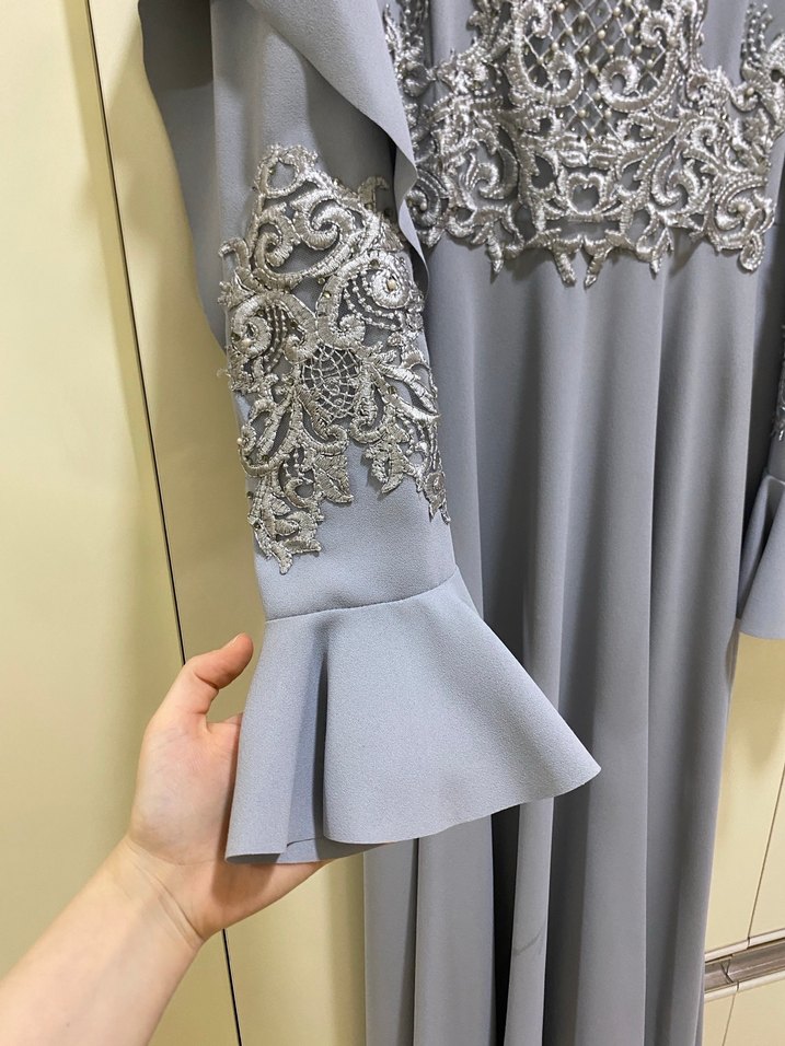 Nakışlı Gri Uzun Abiye Elbise - Görsel 3