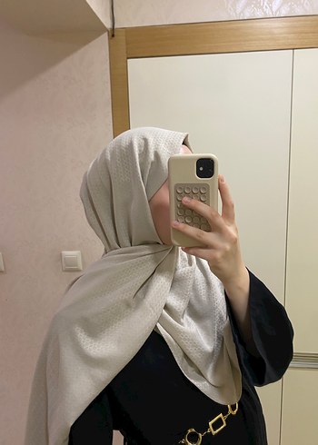 Krem Dökümlü Kadın Şal