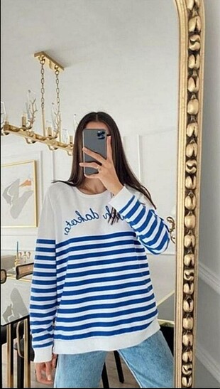 Zara sweatshirt