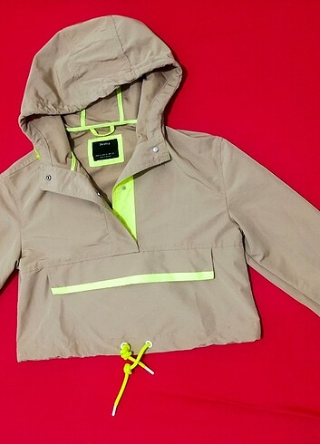 Bershka kanguru yağmurluk..