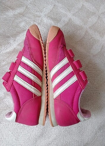 30 Beden Kız çocuk adidas ayakkabı